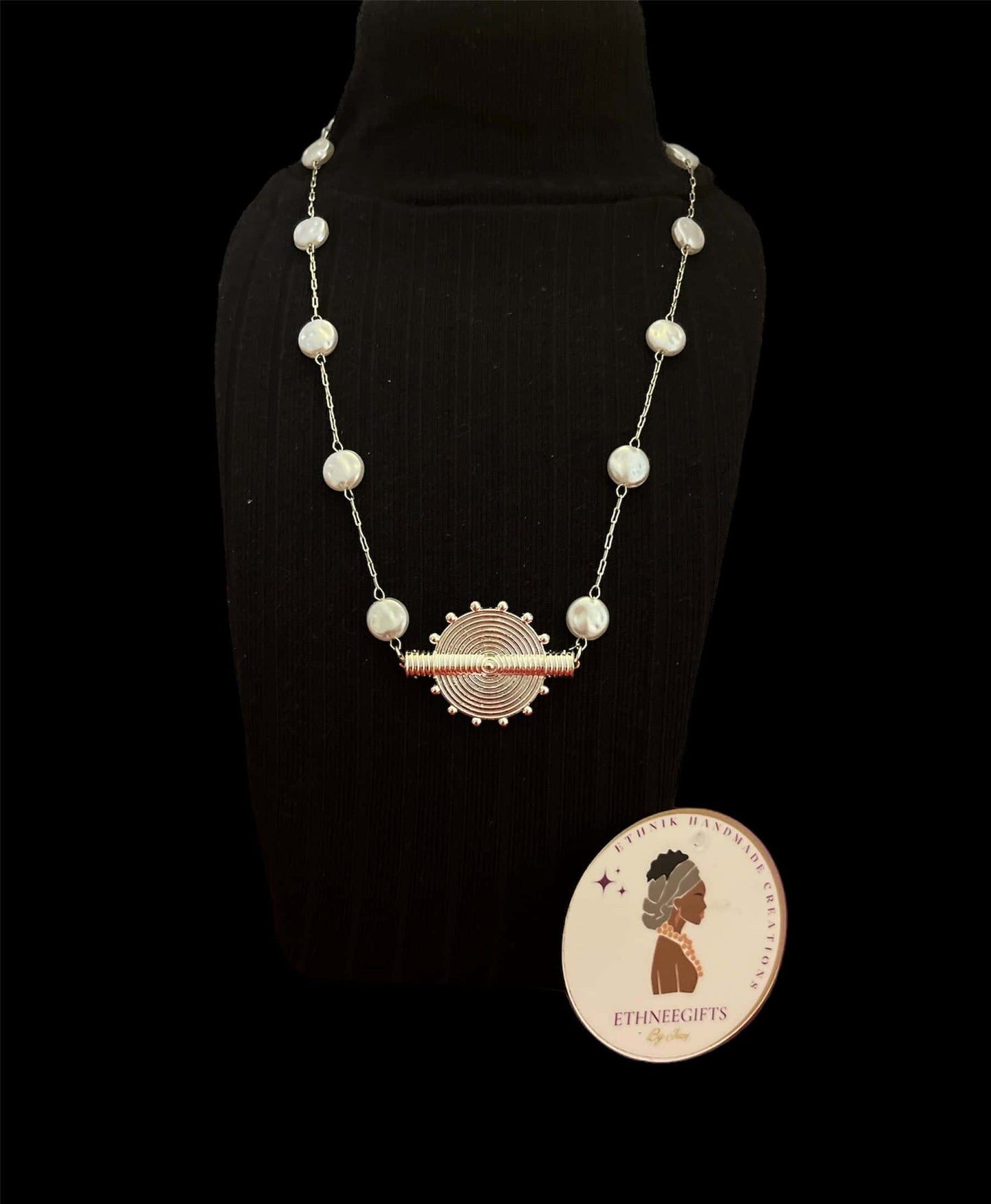 PENDANT NECKLACE Ethnic & Chic