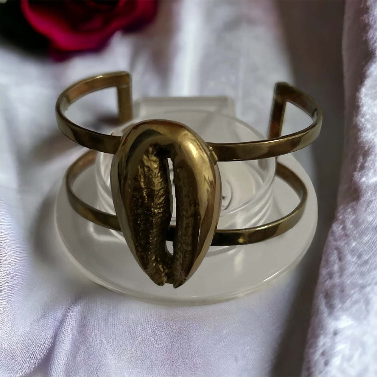 WORLD BRACELET "COWRIE"