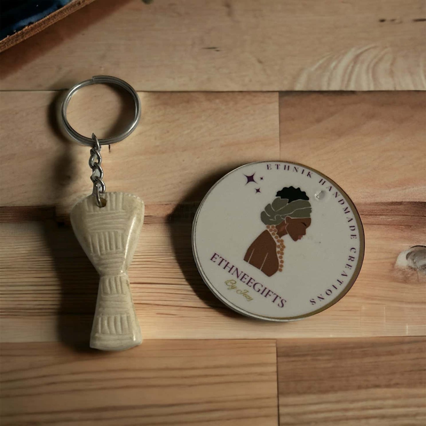 KEYRING " TAM-TAM "