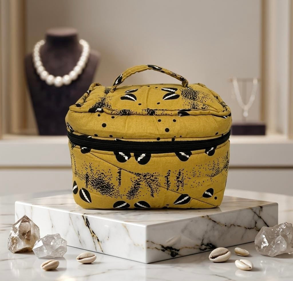 THE ESSENCE CAPSULE