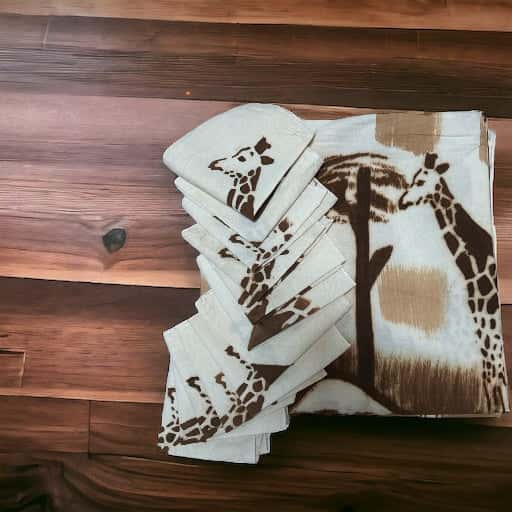 TABLE CLOTHES 12