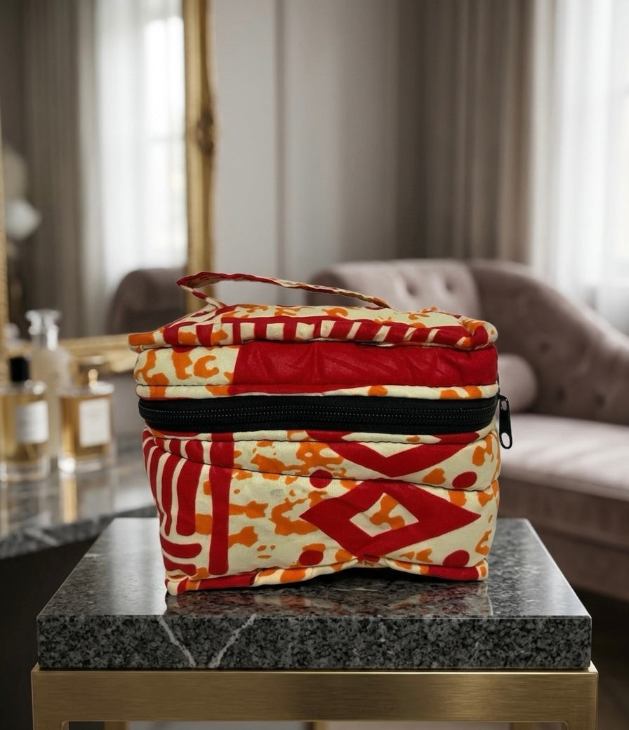 THE KEEPSAKE POUCH