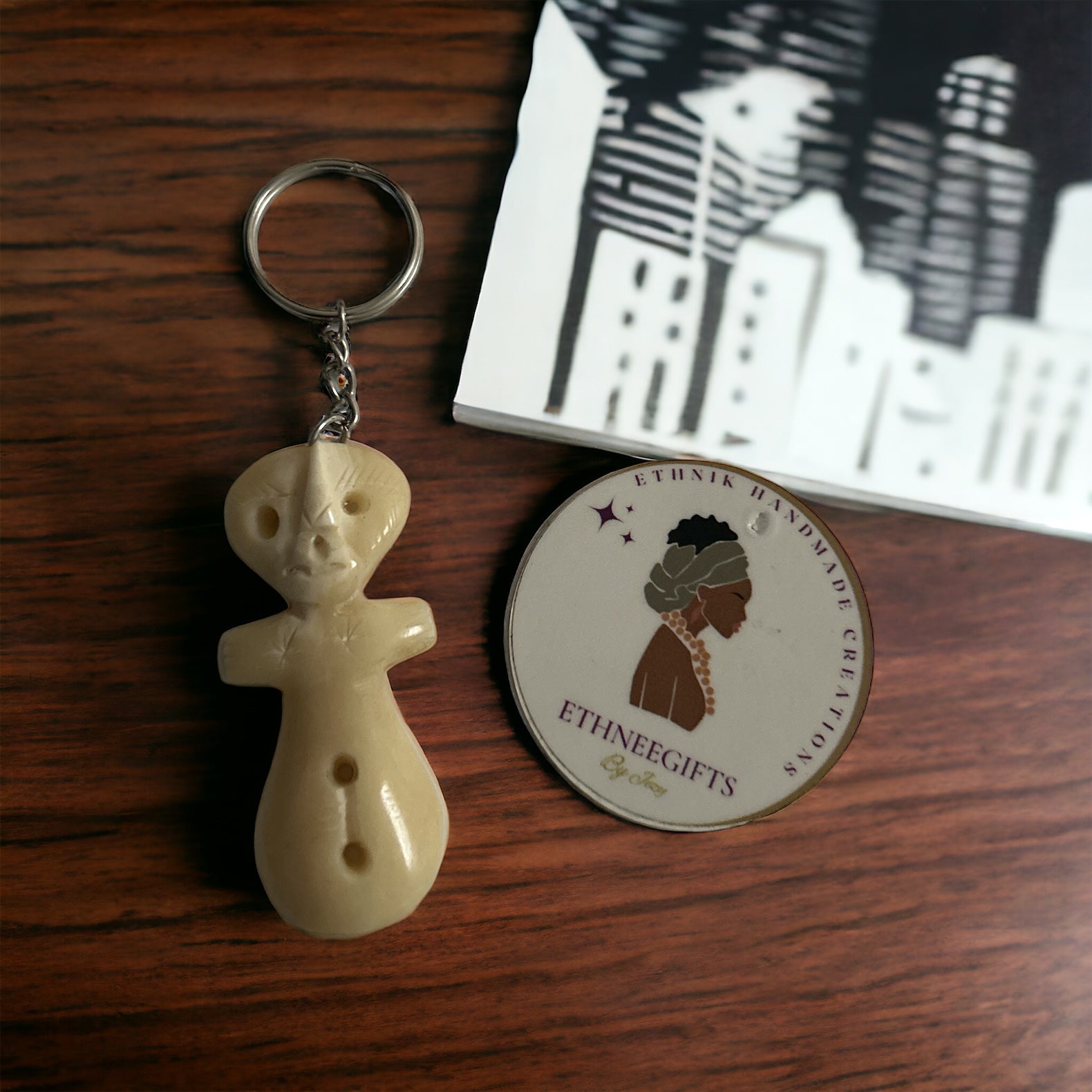 ETHNEEGIFTS - KEYRING " POUPEE "