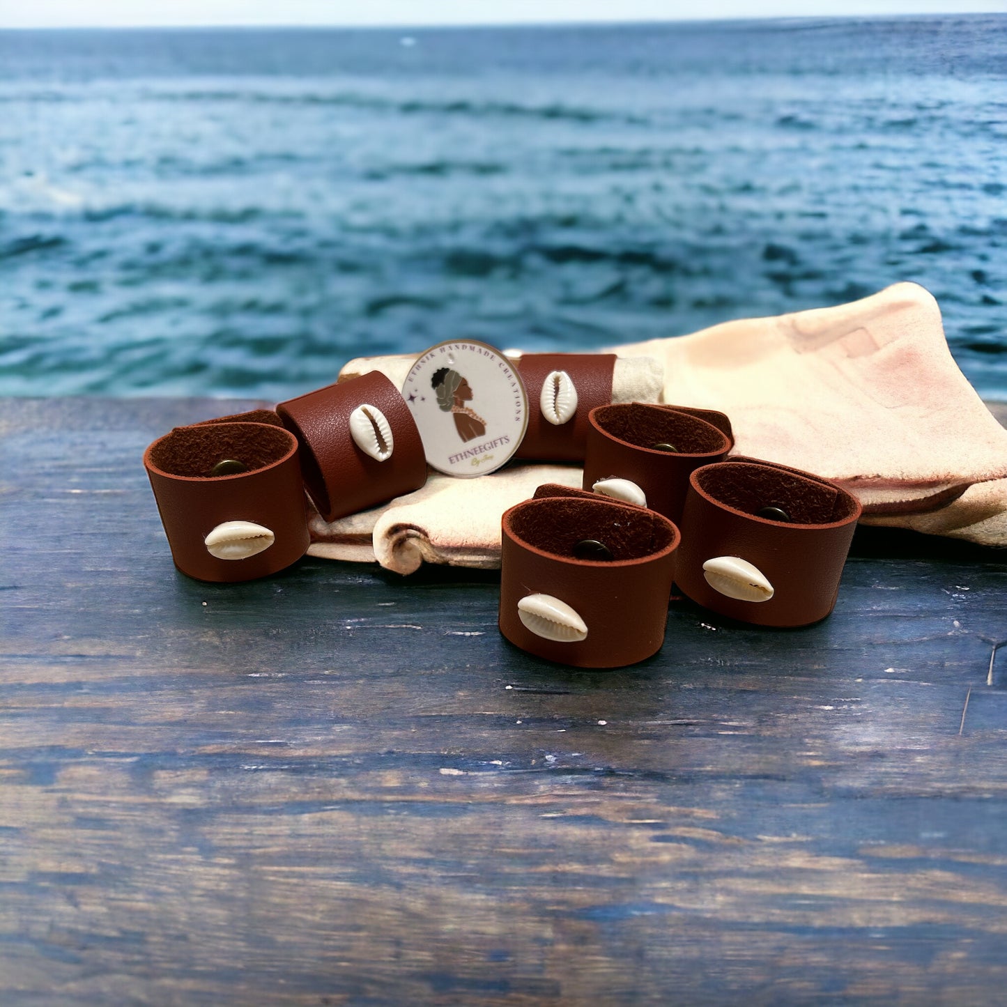 ETHNEEGIFTS - NAPKINS RINGS LEATHER & COWRIE (3 Set of 2) 6